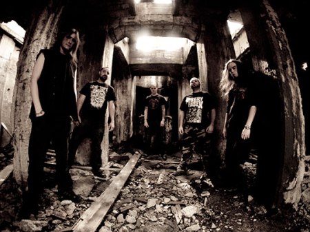 Resistance - promo band pic - 2014 - 390998