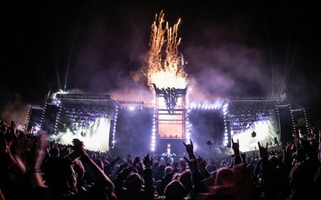 The Dead Daisies - Revolucion - promo live pic - 2015 - #33MMIL06OS