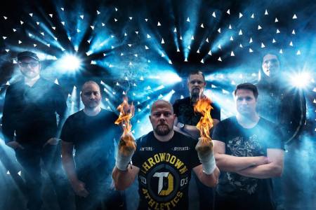 Standing Ovation - promo band pic - 2015 - #33033NMSSMO01