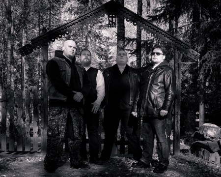 Hautajaisyö promo band pic - 2015 - #MOSSNMMSC33