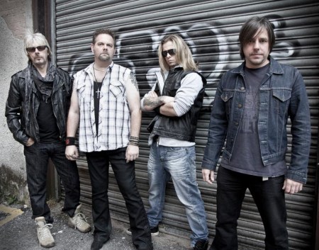 Savage - promo band pic - 2015 - #MO33S33