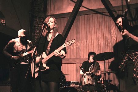 Ramonda Hammer_LaFamos_2 - press photo